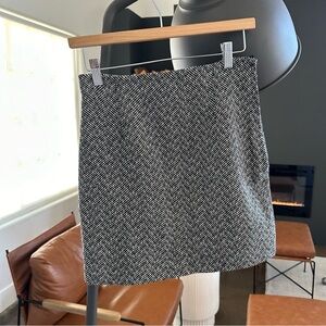 HM Mini skirt classic pattern